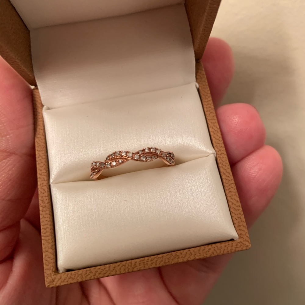 10k rose gold diamond twist ring